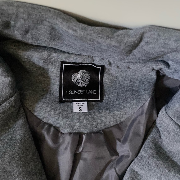 GREY SUNSET LANE KNIT COAT! - Picture 2 of 3